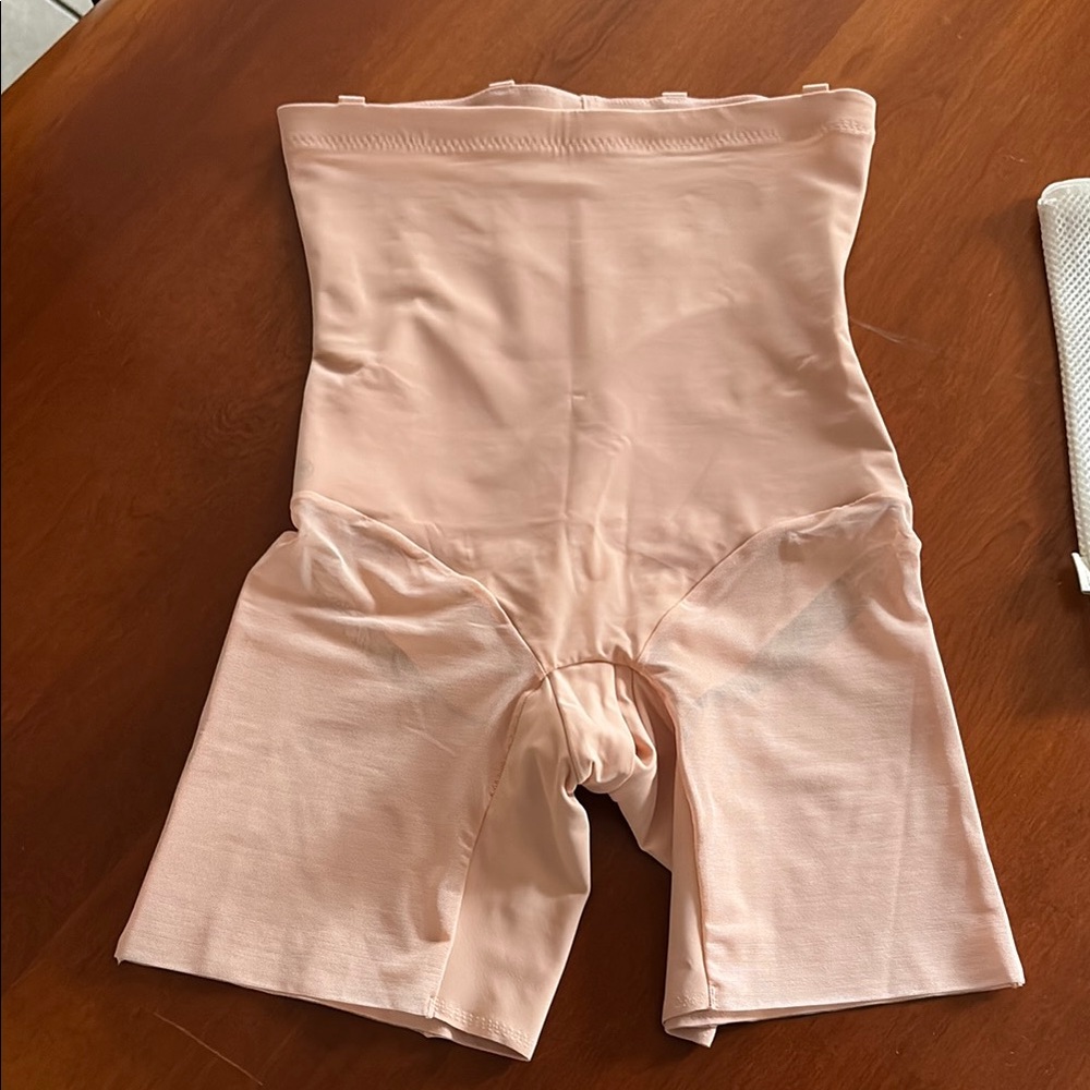 Honeylove SuperPower Short in Light Rose